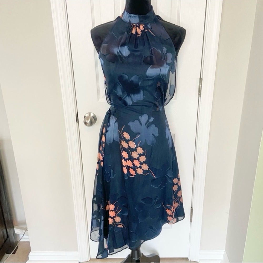 REISS Lake Floral Burnout Dress Halter Neck Midi
Asymmetrical Dress Blue Size 0